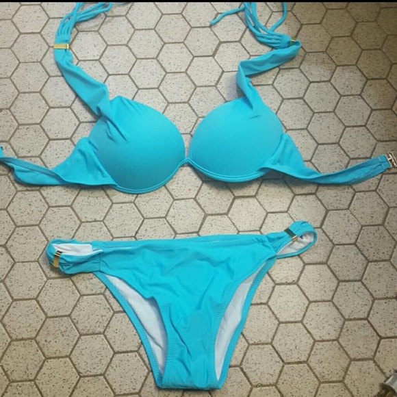 GODDESS TRIANGLE BIKINI TOP - Picture 3 of 3